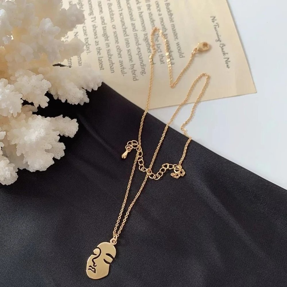 ๐ 14K Gold FACE Necklace - Picture 2 of 2